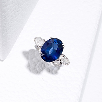 12 Non-Traditional Engagement Rings
