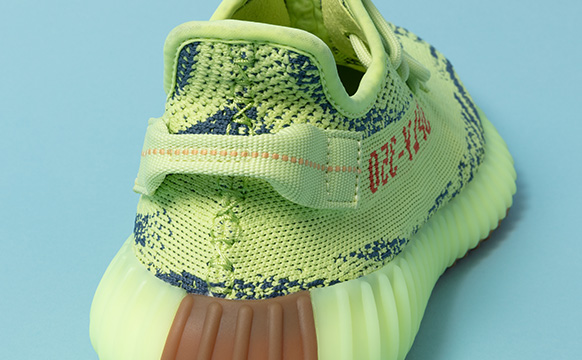 Yeezy Boost 350 V2 Sneaker Counter