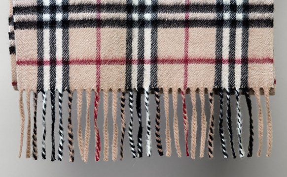 RealStyle | How To Spot A Real Burberry Scarf