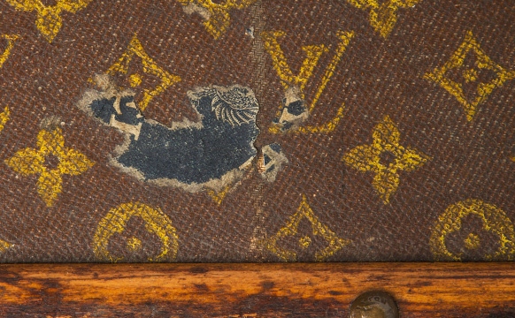 RealStyle | LV Steamer Trunk