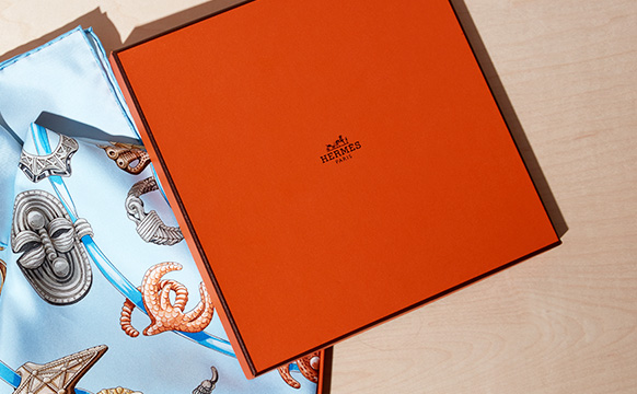 RealStyle | Hermès Scarf