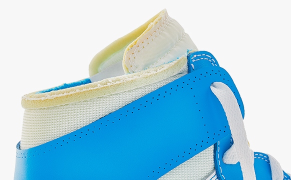 Off-White x Nike Air Jordan 1 Close-Up Of Tongue And Ankle